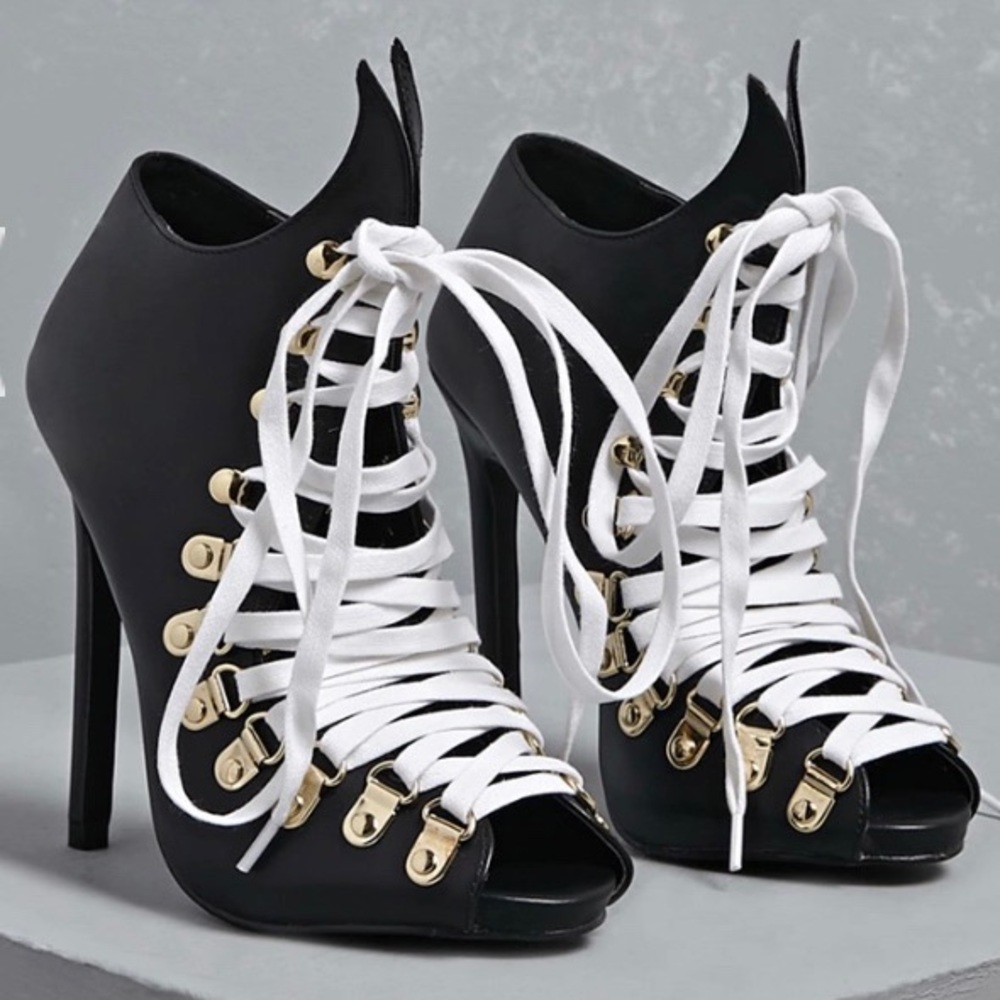 🖤Privileged shoes stiletto boots🖤